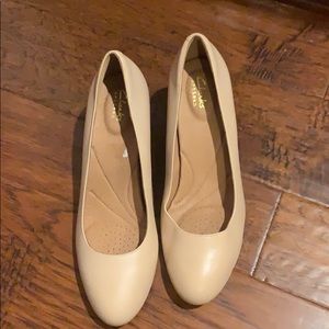 Nude Clark Artisan size 9.5